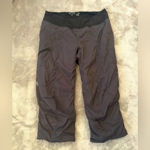 Extra insulating pants for skiing or snowboarding or winter camping
